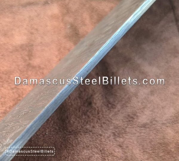 Layerd-real-damascus-steel